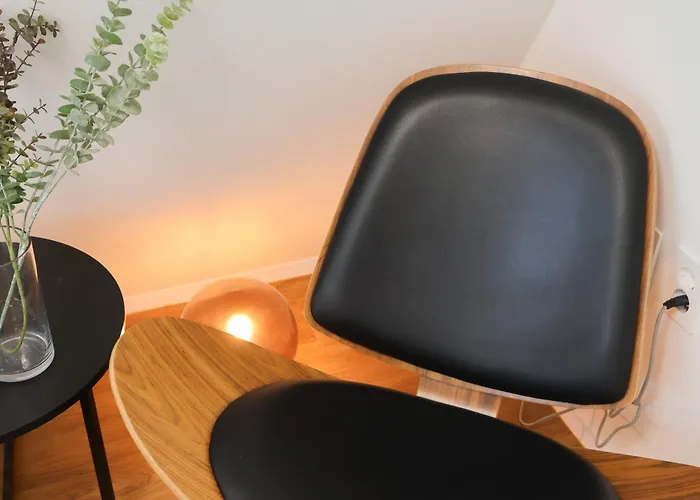 Hongdae 10mins, Hapjeong 5mins, Airportbus 5mins, Largo House Seoul- Foreigner Only * Seul
