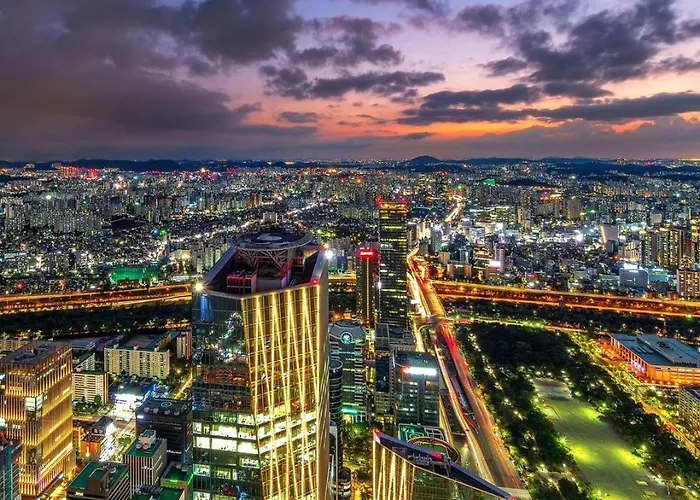 Hongdae 10mins, Hapjeong 5mins, Airportbus 5mins, Largo House Seoul- Foreigner Only